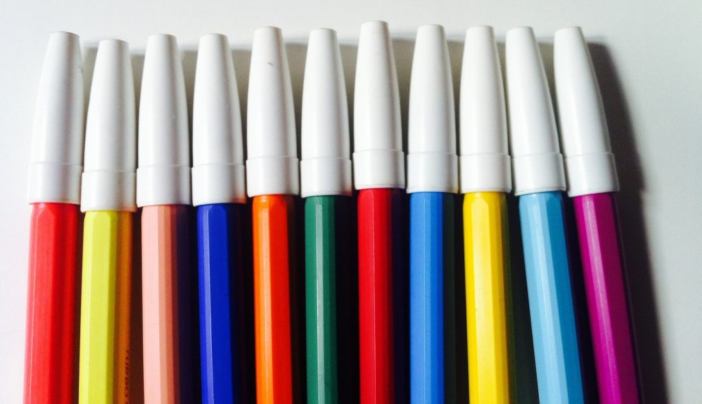 El material escolar és una despesa per les famílies.